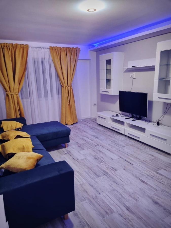 Luxurious Apartment With 3 Rooms And 2 Bathrooms In Corabia 외부 사진