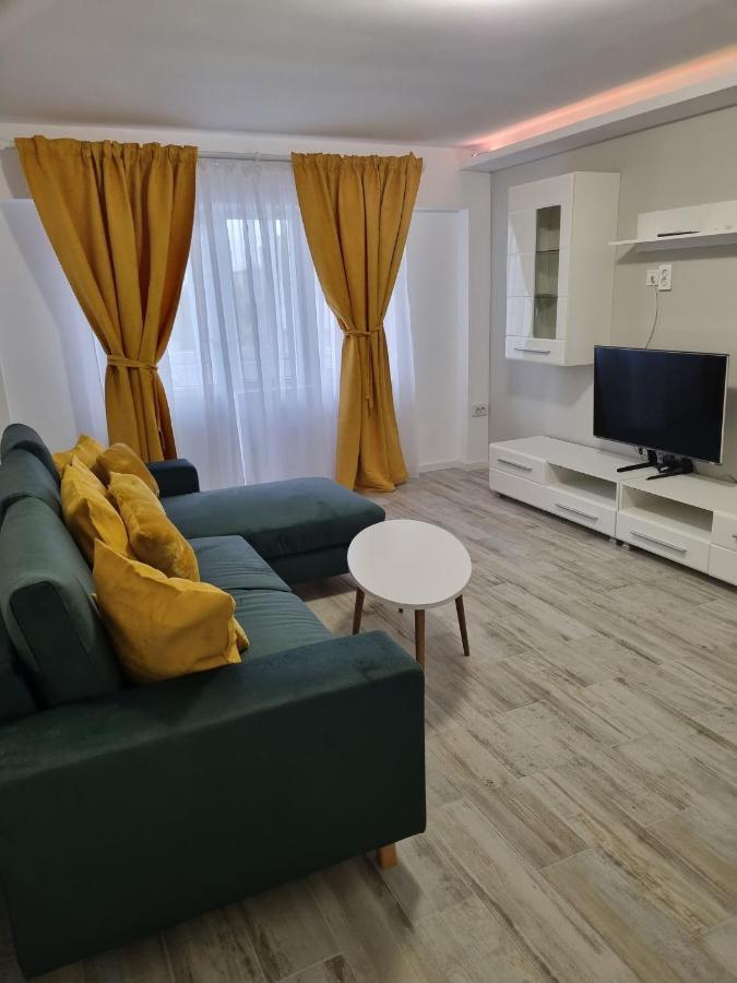 Luxurious Apartment With 3 Rooms And 2 Bathrooms In Corabia 외부 사진