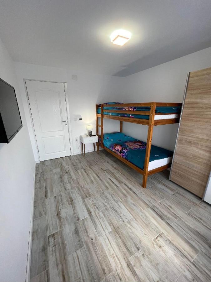 Luxurious Apartment With 3 Rooms And 2 Bathrooms In Corabia 외부 사진