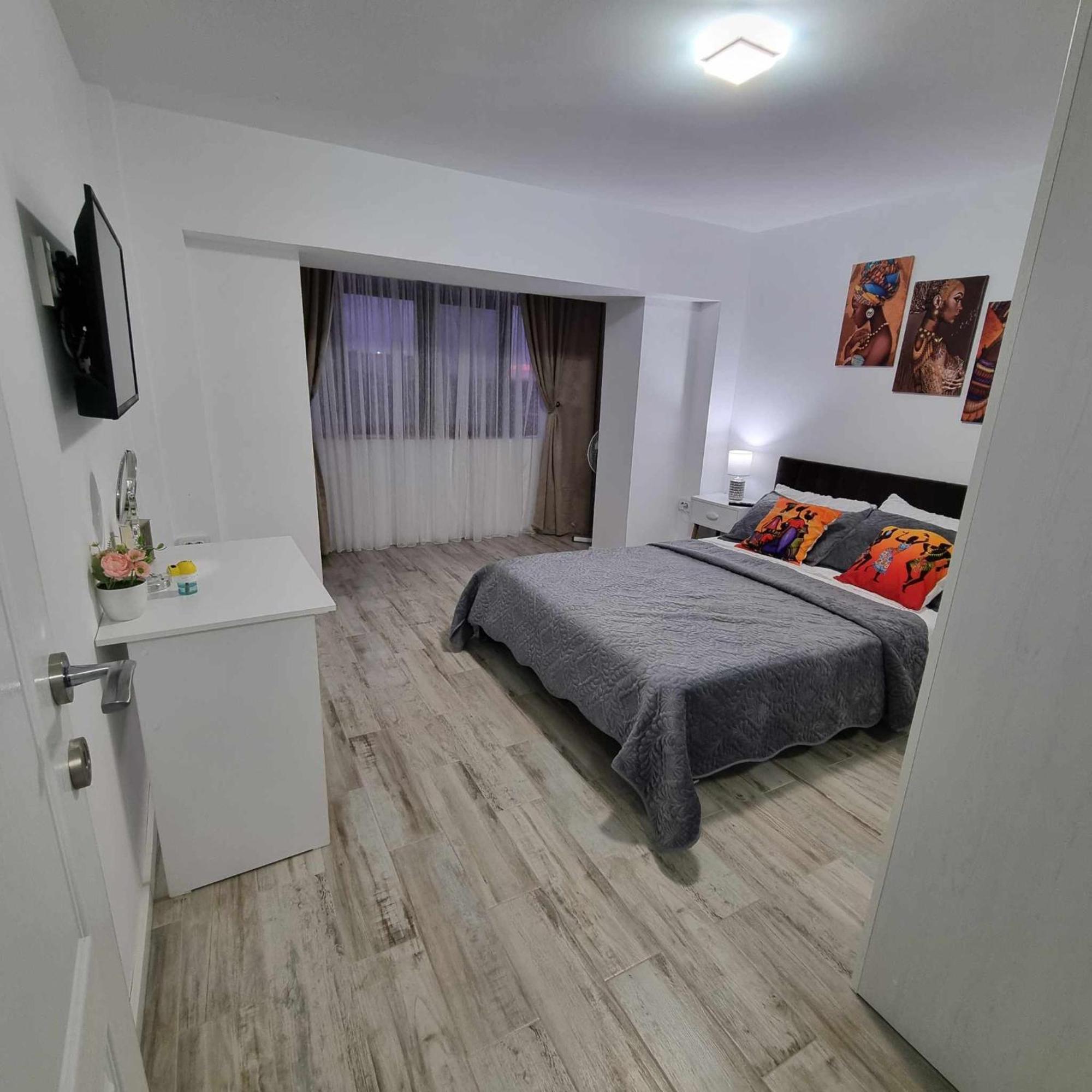 Luxurious Apartment With 3 Rooms And 2 Bathrooms In Corabia 외부 사진