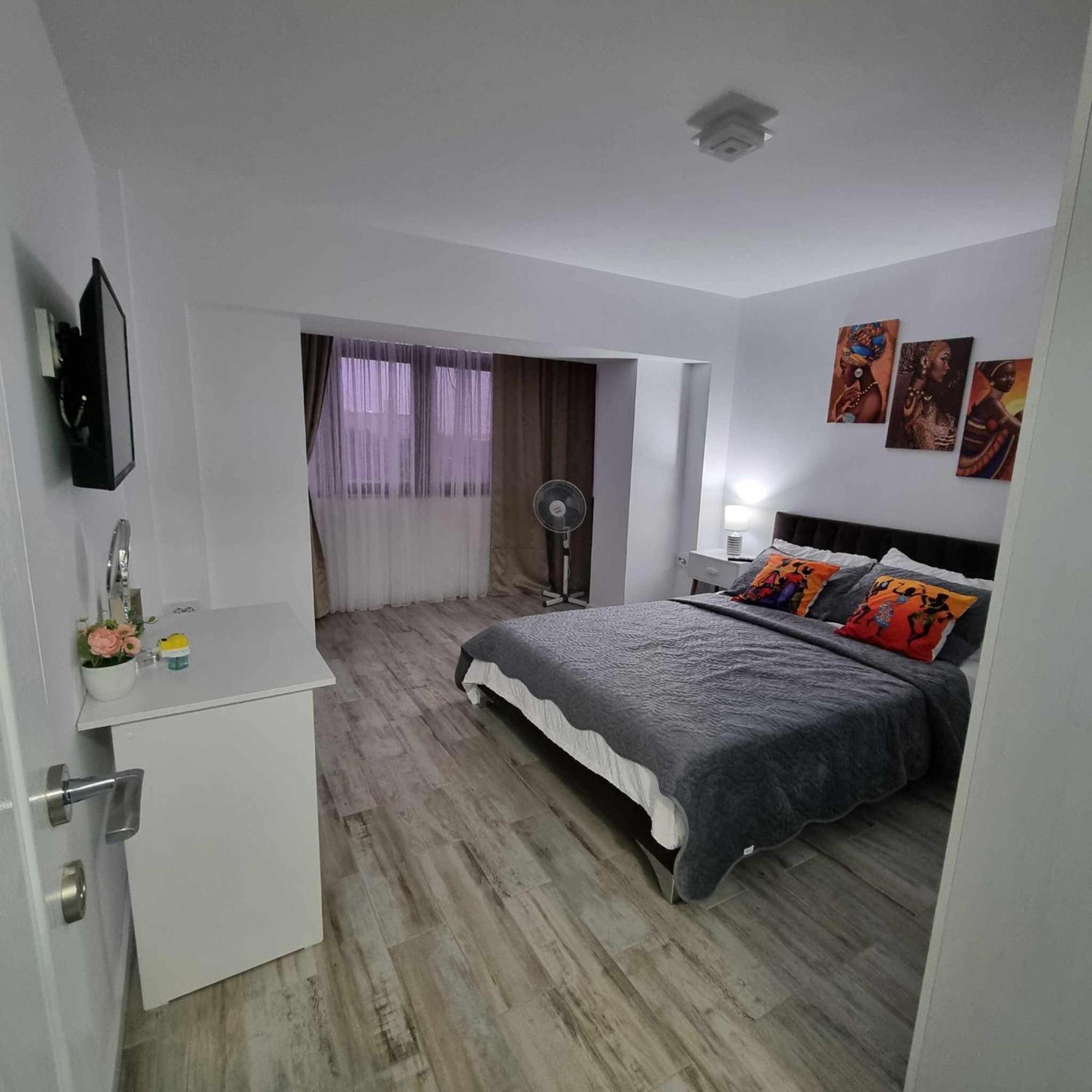 Luxurious Apartment With 3 Rooms And 2 Bathrooms In Corabia 외부 사진